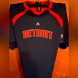 Vintage Throwback Adidas Detroit Pistons short sleeve warm up